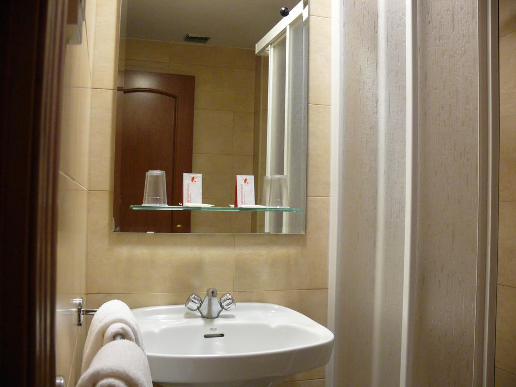 Hostal Navasfrias Salamanca Phòng bức ảnh